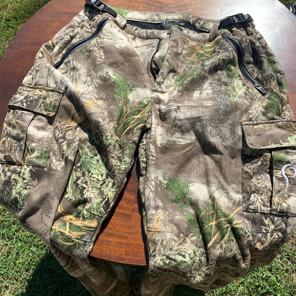 Prois Women’s hunting pants size medium
